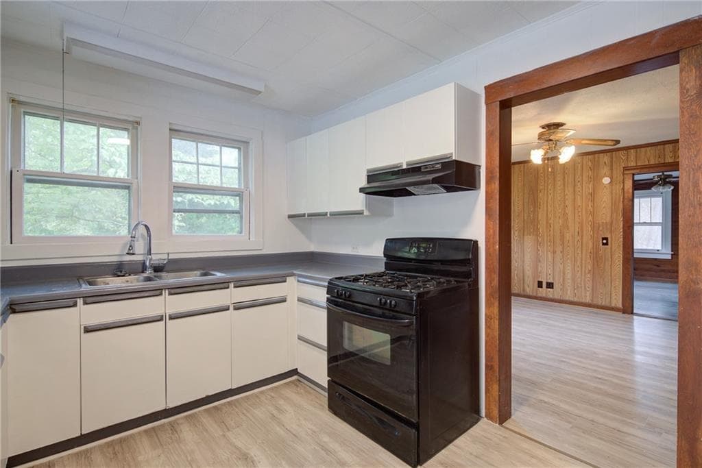 3 bedroom, 2 bathroom, 1,360 sq ft single family residence for rent at 7985 Midway Road, Alpharetta, GA 30004 for $2,095 a month — photo 6