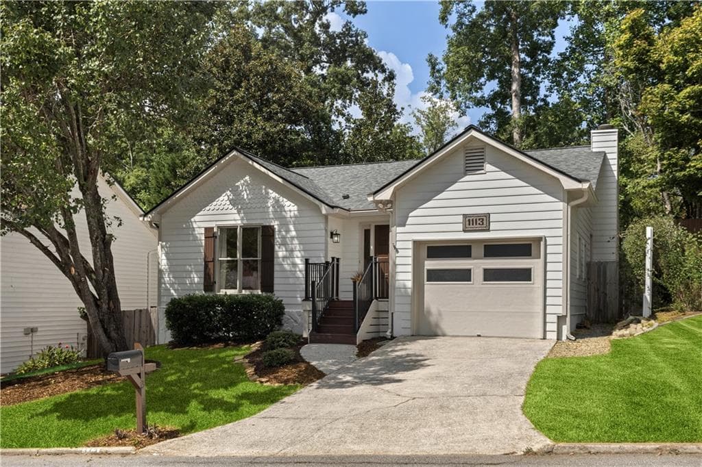 2 bedroom, 2 bathroom, 1,366 sq ft single family residence for rent at 1113 Capital Club Circle, Brookhaven, GA 30319 for $3,750 a month — photo 2