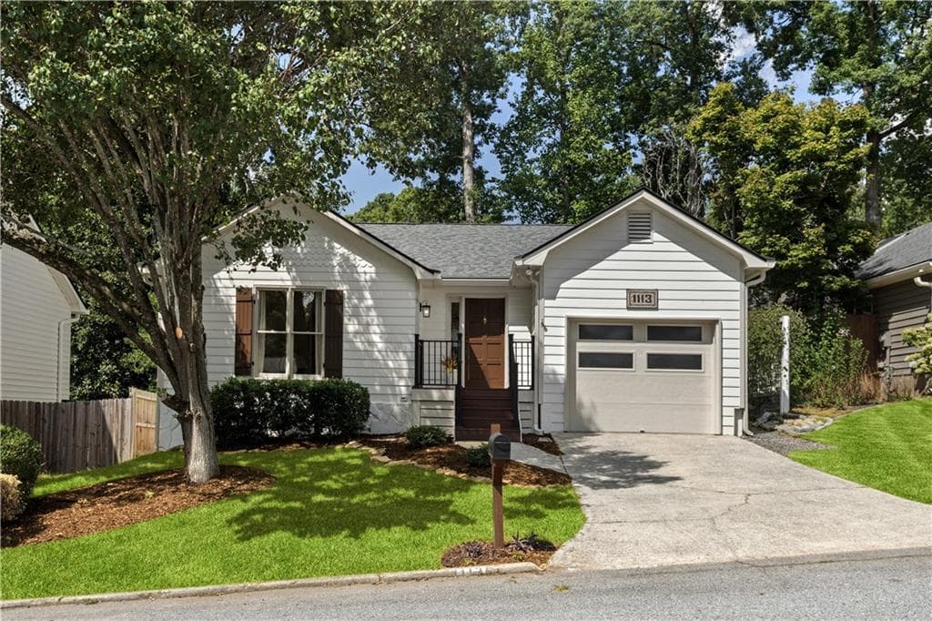 2 bedroom, 2 bathroom, 1,366 sq ft single family residence for rent at 1113 Capital Club Circle, Brookhaven, GA 30319 for $3,750 a month — photo 3
