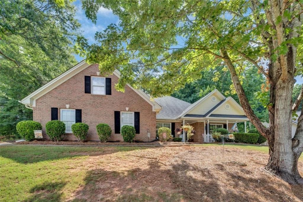 5 bedroom, 2 bathroom, 2,061 sq ft single family residence for sale at 30 Bermuda Way, Covington, GA 30016