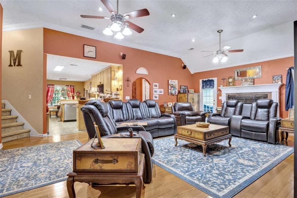 5 bedroom, 2 bathroom, 2,061 sq ft single family residence for sale at 30 Bermuda Way, Covington, GA 30016 — photo 4