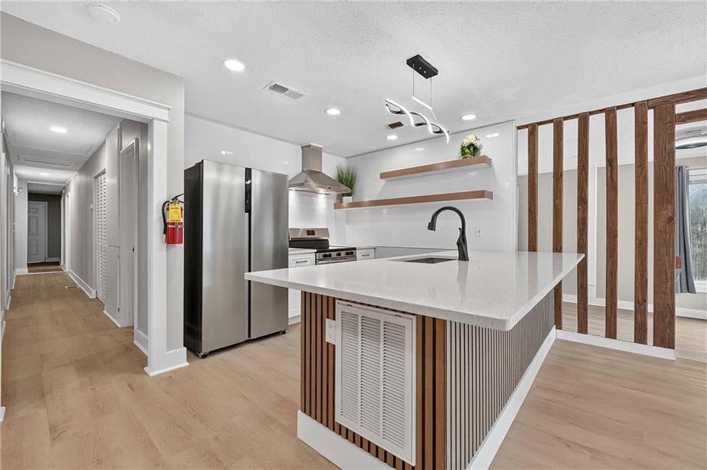 5 bedroom, 3 bathroom, 1,925 sq ft single family residence for sale at 3153 Shallowford Road, Chamblee, GA 30341 — photo 3