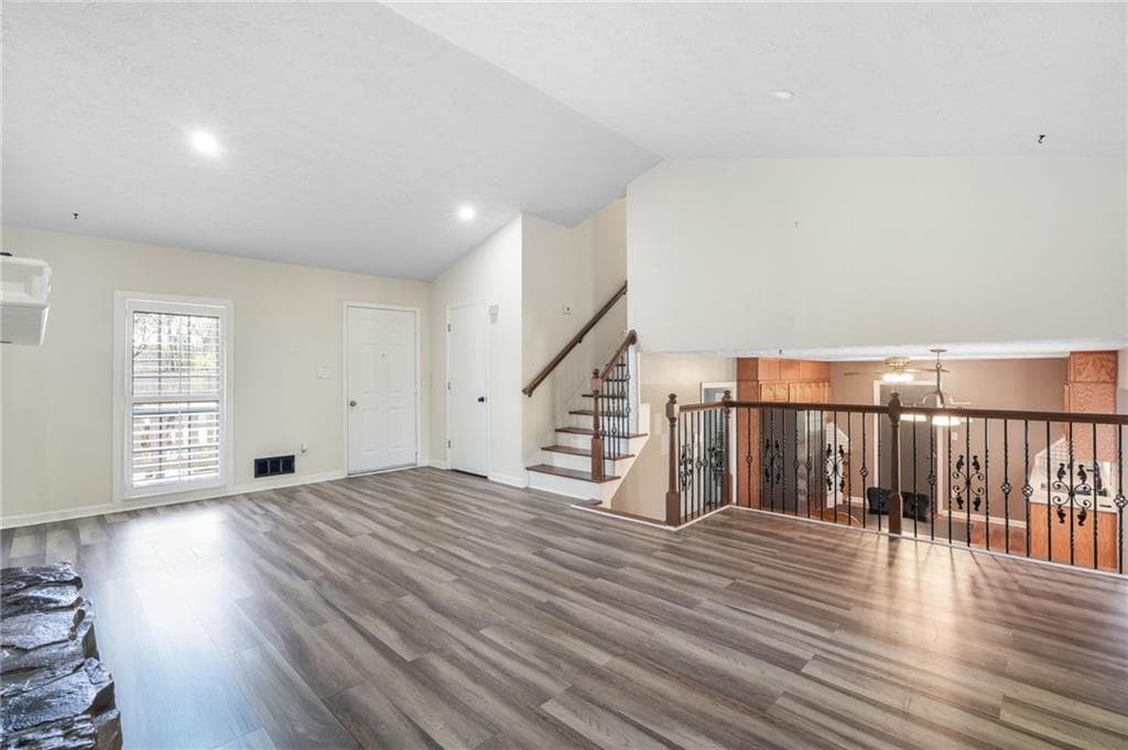3 bedroom, 2 bathroom, 1,594 sq ft single family residence for sale at 1349 Ashbrook Drive, Lawrenceville, GA 30043 — photo 6