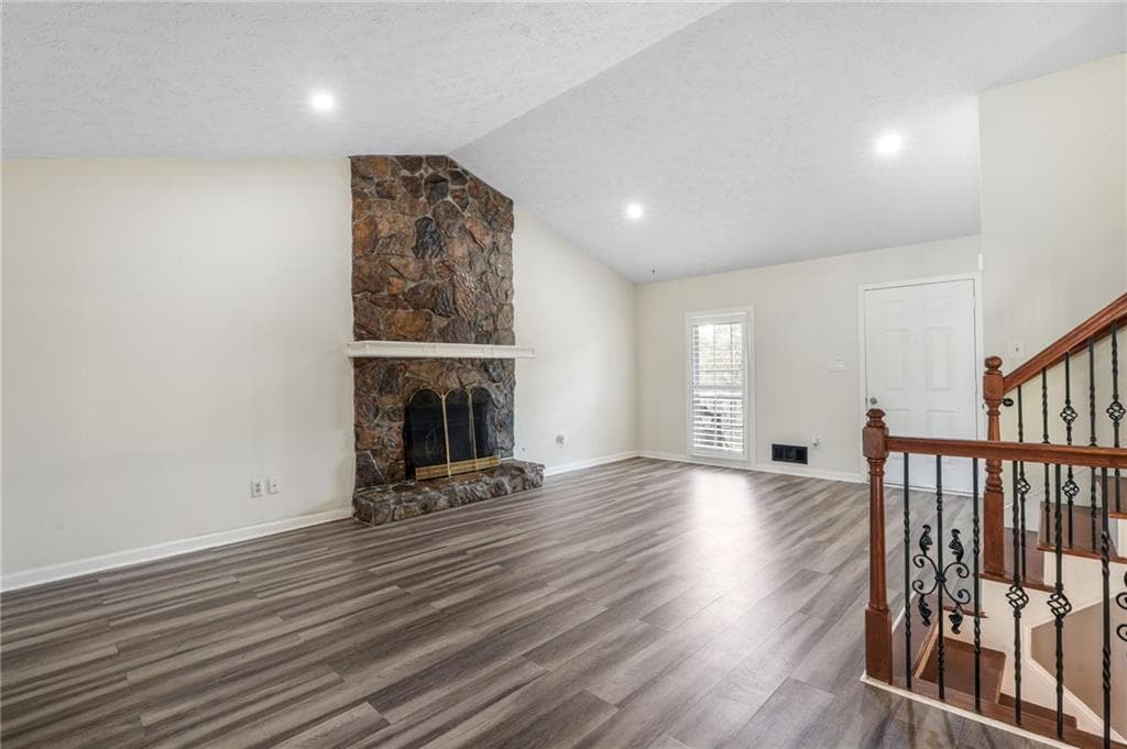 3 bedroom, 2 bathroom, 1,594 sq ft single family residence for sale at 1349 Ashbrook Drive, Lawrenceville, GA 30043 — photo 7