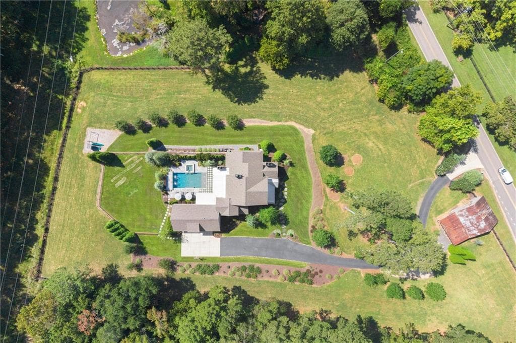 6 bedroom, 8 bathroom, 8,196 sq ft single family residence for sale at 15995 Freemanville Road, Milton, GA 30004 — photo 9