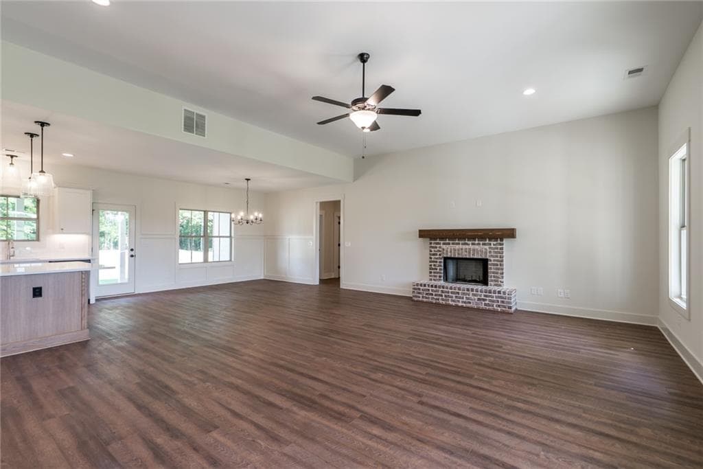 4 bedroom, 3 bathroom, 2,162 sq ft single family residence for sale at 218 Woodfin Way, Social Circle, GA 30025 — photo 9