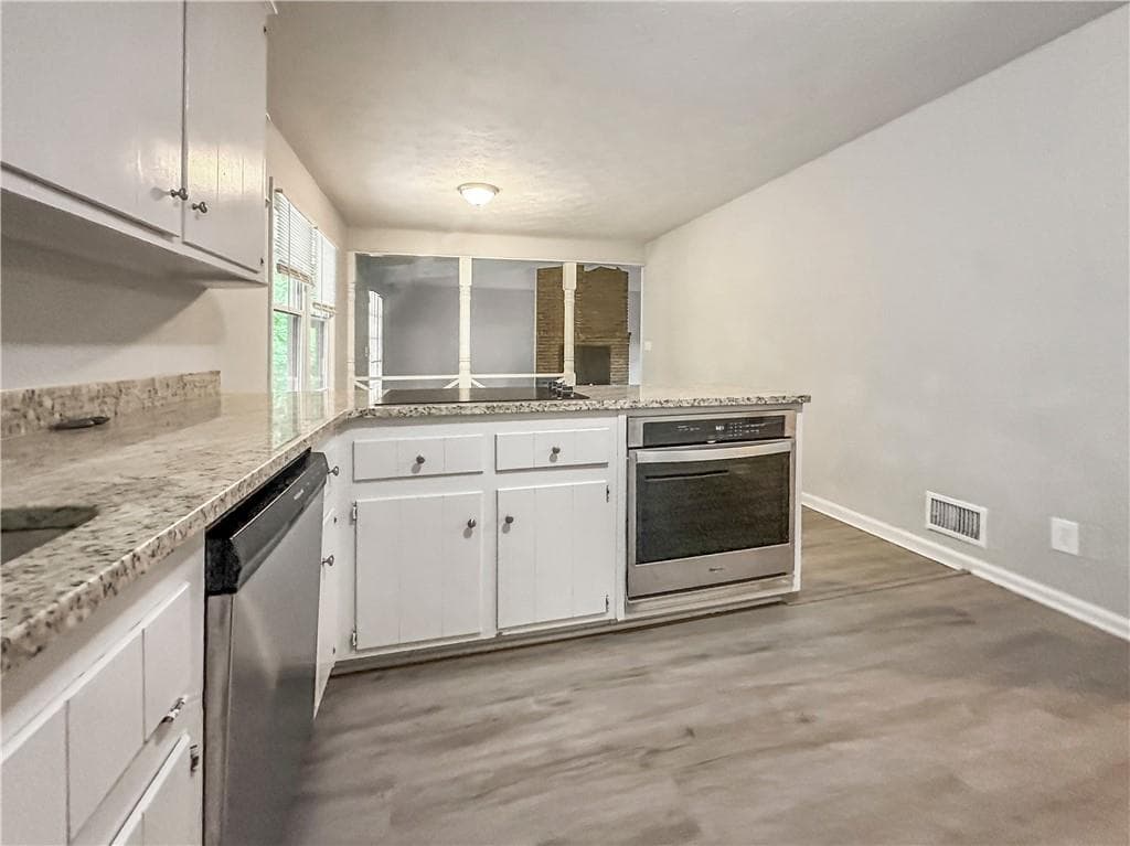3 bedroom, 2 bathroom, 1,862 sq ft single family residence for rent at 4231 Marsh Road, Marietta, GA 30066 for $2,065 a month — photo 3