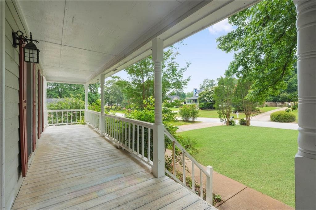 3 bedroom, 3 bathroom, 2,376 sq ft single family residence for sale at 27 Faraday Drive, Douglasville, GA 30134 — photo 3