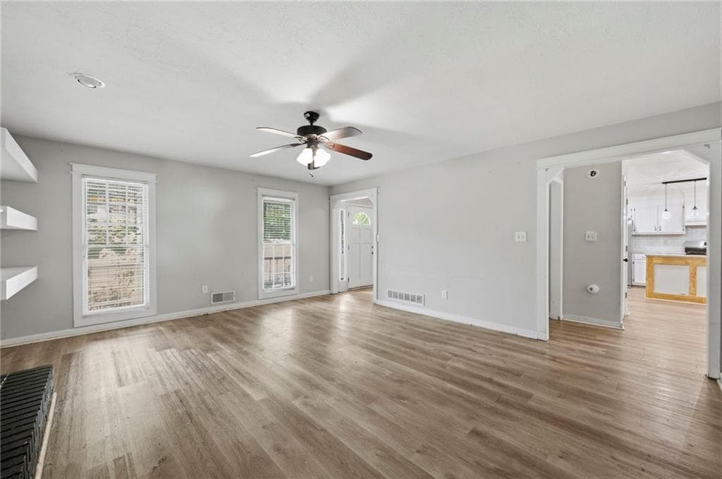 3 bedroom, 3 bathroom, 2,376 sq ft single family residence for sale at 27 Faraday Drive, Douglasville, GA 30134 — photo 7