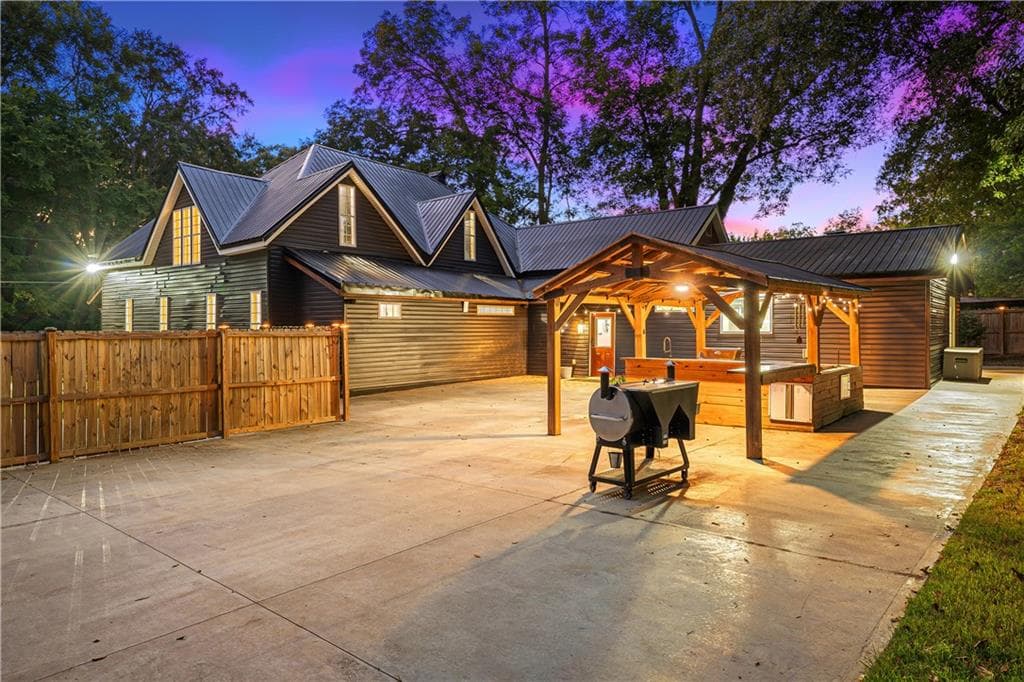 5 bedroom, 7 bathroom, 4,700 sq ft single family residence for sale at 270 Baker Street, Royston, GA 30662 — photo 6
