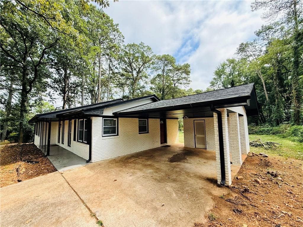 3 bedroom, 2 bathroom, 1,500 sq ft single family residence for rent at 5456 Brownlee Road, Stone Mountain, GA 30087 for $2,500 a month — photo 5