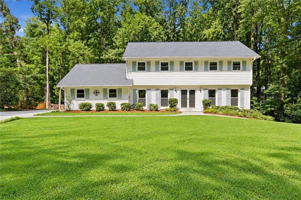 4 bedroom, 4 bathroom, 3,283 sq ft single family residence under contract at 4622 Kings Down Road, Atlanta, GA 30338