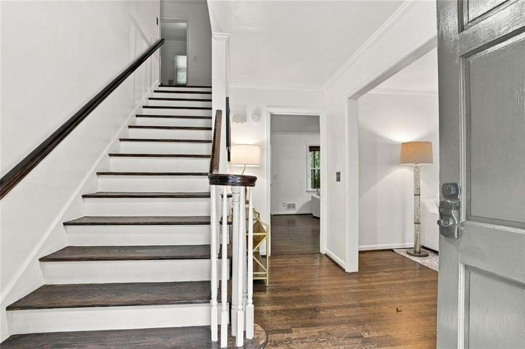 4 bedroom, 4 bathroom, 3,283 sq ft single family residence under contract at 4622 Kings Down Road, Atlanta, GA 30338 — photo 3