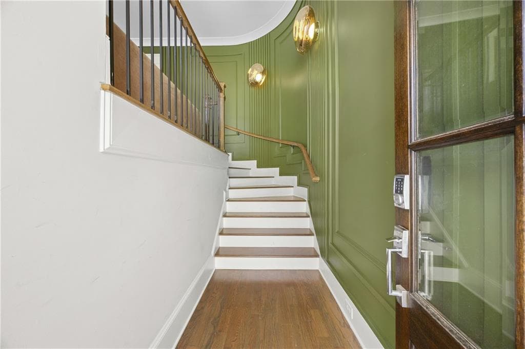 4 bedroom, 5 bathroom, 2,911 sq ft townhouse for sale at 3715 Peachtree Road 9, Atlanta, GA 30319 — photo 3