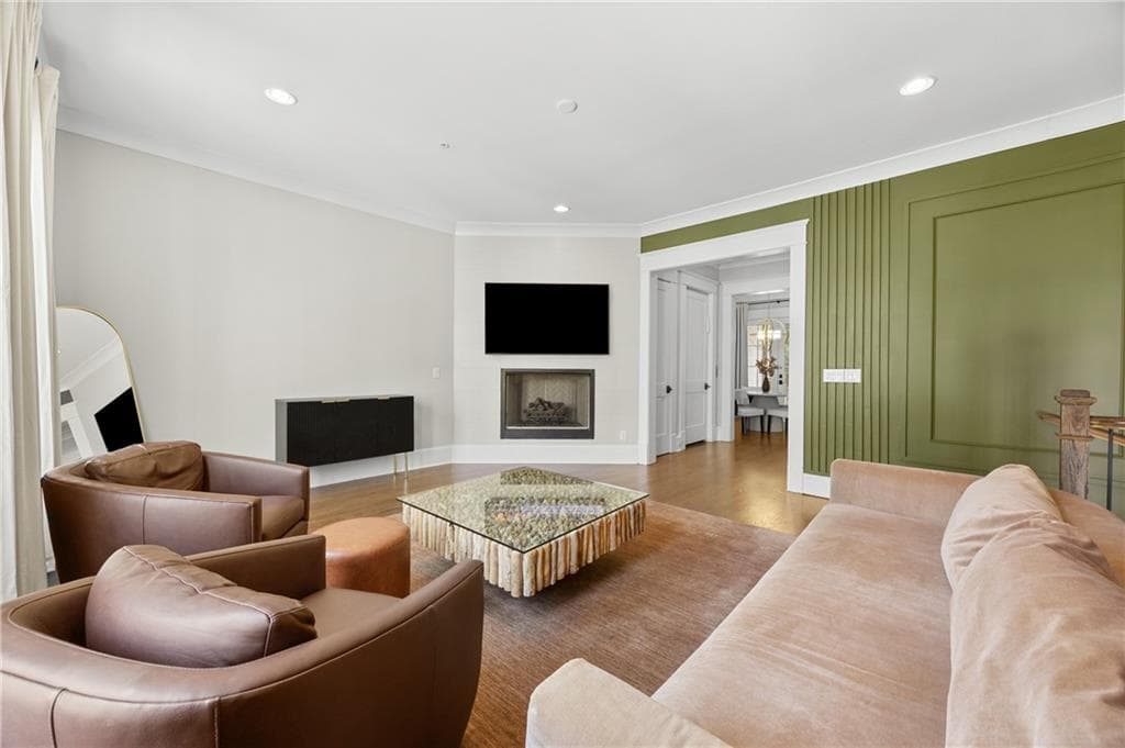 4 bedroom, 5 bathroom, 2,911 sq ft townhouse for sale at 3715 Peachtree Road 9, Atlanta, GA 30319 — photo 6