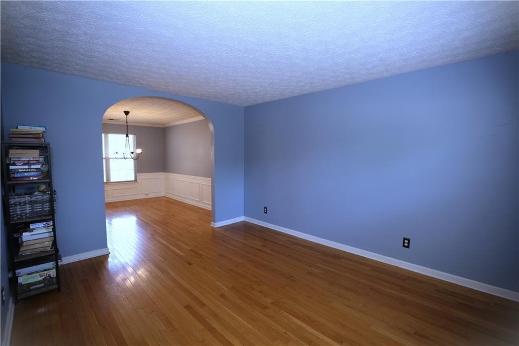 3 bedroom, 3 bathroom, 2,028 sq ft single family residence for sale at 4246 Brighton Way, Kennesaw, GA 30144 — photo 4