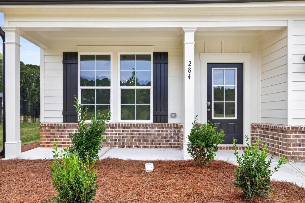 4 bedroom, 3 bathroom, 2,340 sq ft single family residence for sale at 284 Crimson Feather Drive, Jefferson, GA 30549 — photo 3