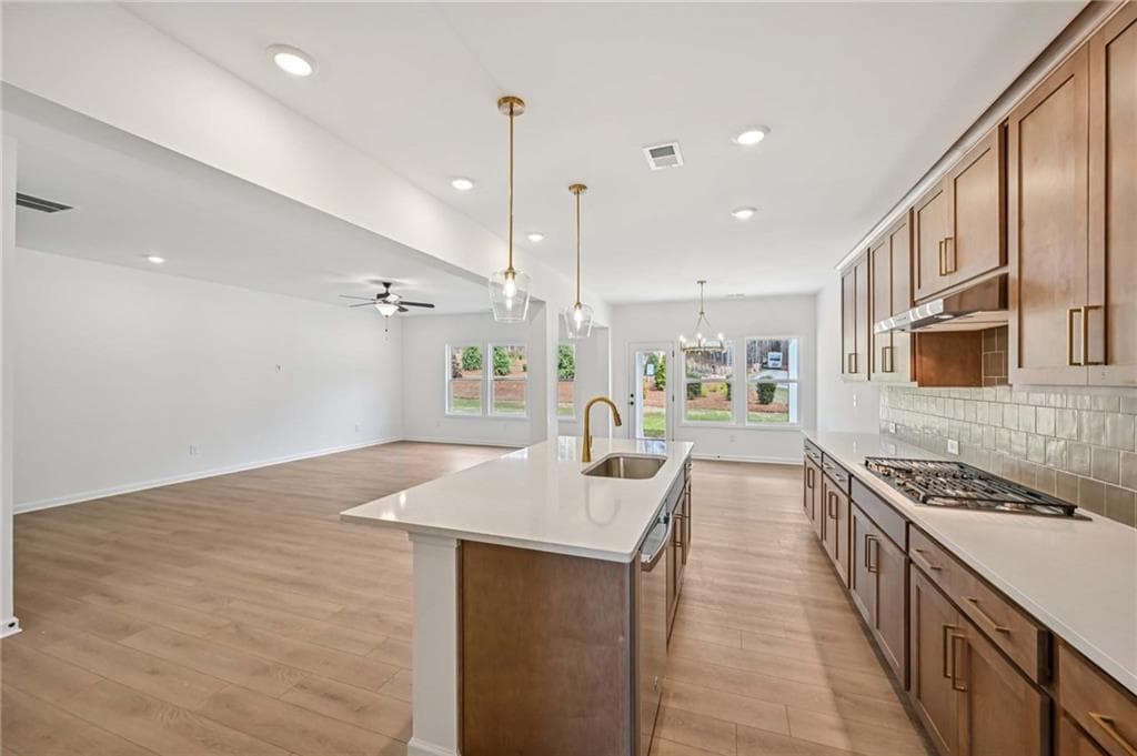 5 bedroom, 4 bathroom, 3,198 sq ft single family residence for sale at 6255 Kismet Road, Buford, GA 30518 — photo 10