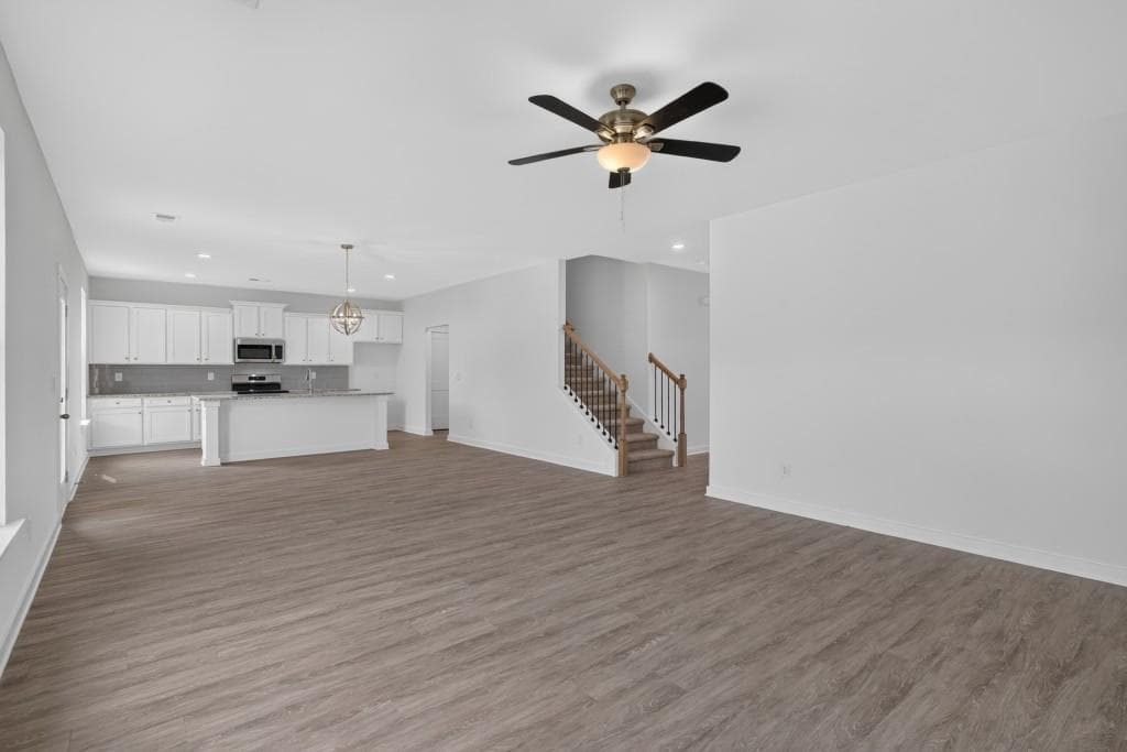 4 bedroom, 3 bathroom, 2,340 sq ft single family residence for sale at 284 Crimson Feather Drive, Jefferson, GA 30549 — photo 9