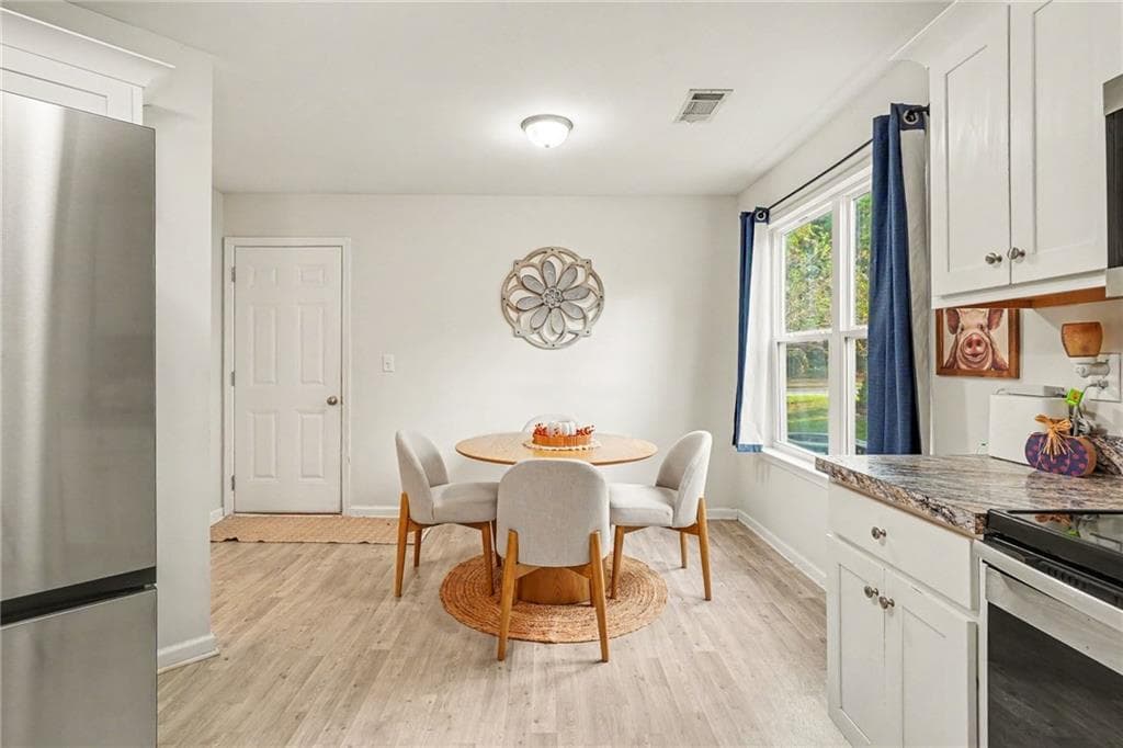 3 bedroom, 2 bathroom, 1,492 sq ft single family residence for sale at 148 Charleston Lane, Milner, GA 30257 — photo 3