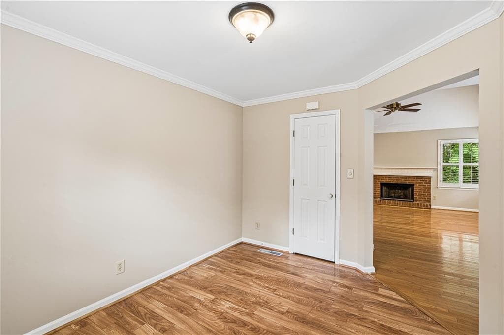 3 bedroom, 4 bathroom, 2,577 sq ft single family residence under contract at 880 Bridge Pointe Court, Alpharetta, GA 30005 — photo 7