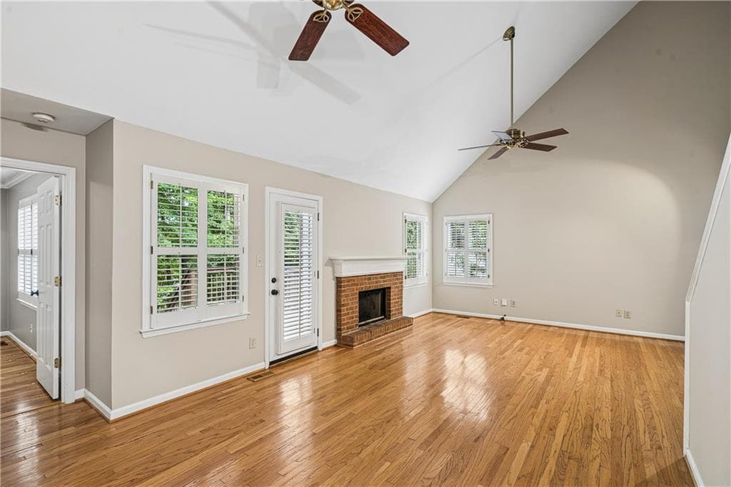 3 bedroom, 4 bathroom, 2,577 sq ft single family residence under contract at 880 Bridge Pointe Court, Alpharetta, GA 30005 — photo 5