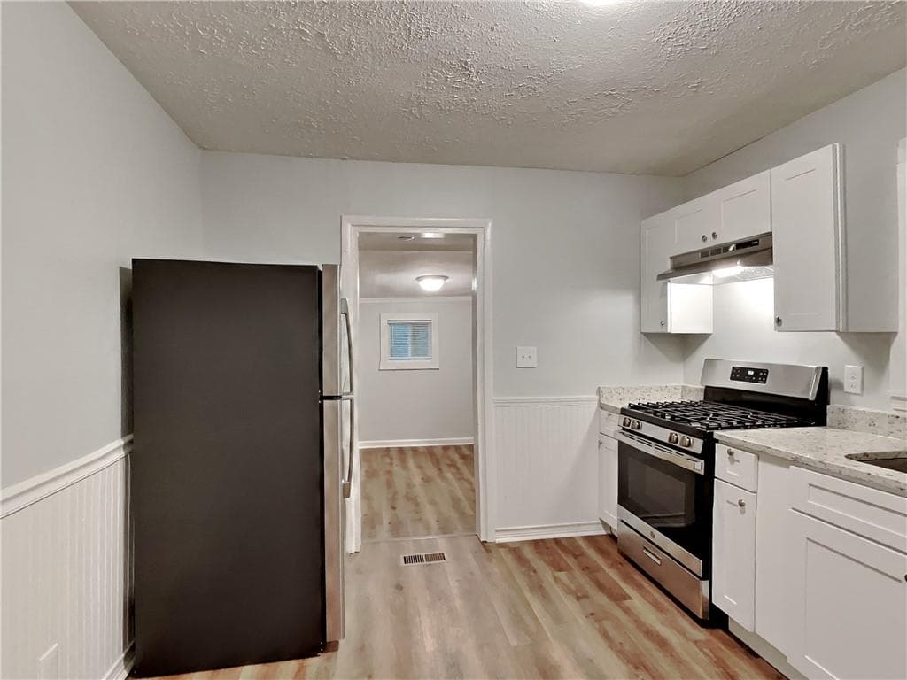 3 bedroom, 1 bathroom, 1,560 sq ft single family residence for rent at 1125 Curtis Drive, Forest Park, GA 30297 for $1,465 a month — photo 2