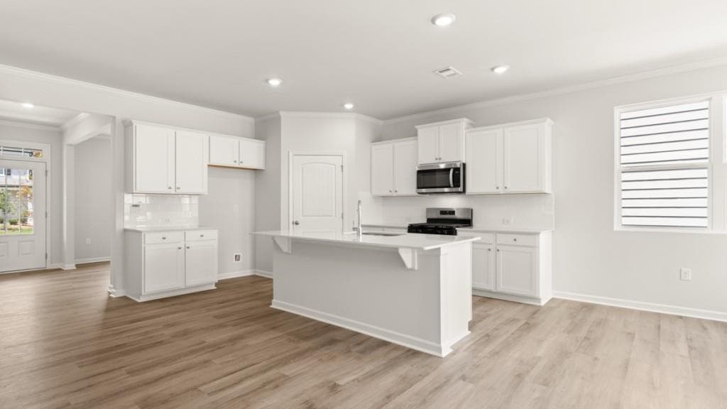 5 bedroom, 3 bathroom, 2,758 sq ft single family residence for sale at 96 Lambton Place, Braselton, GA 30517 — photo 5