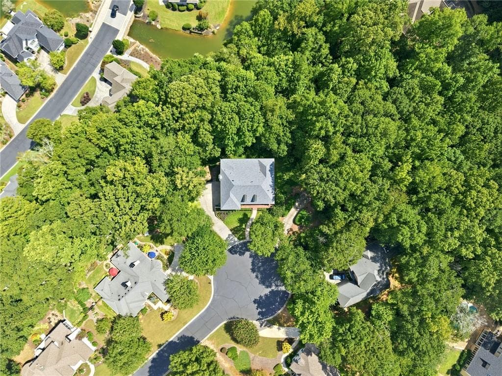 3 bedroom, 5 bathroom, 5,800 sq ft single family residence for sale at 5945 W Andechs Summit, Johns Creek, GA 30097 — photo 3