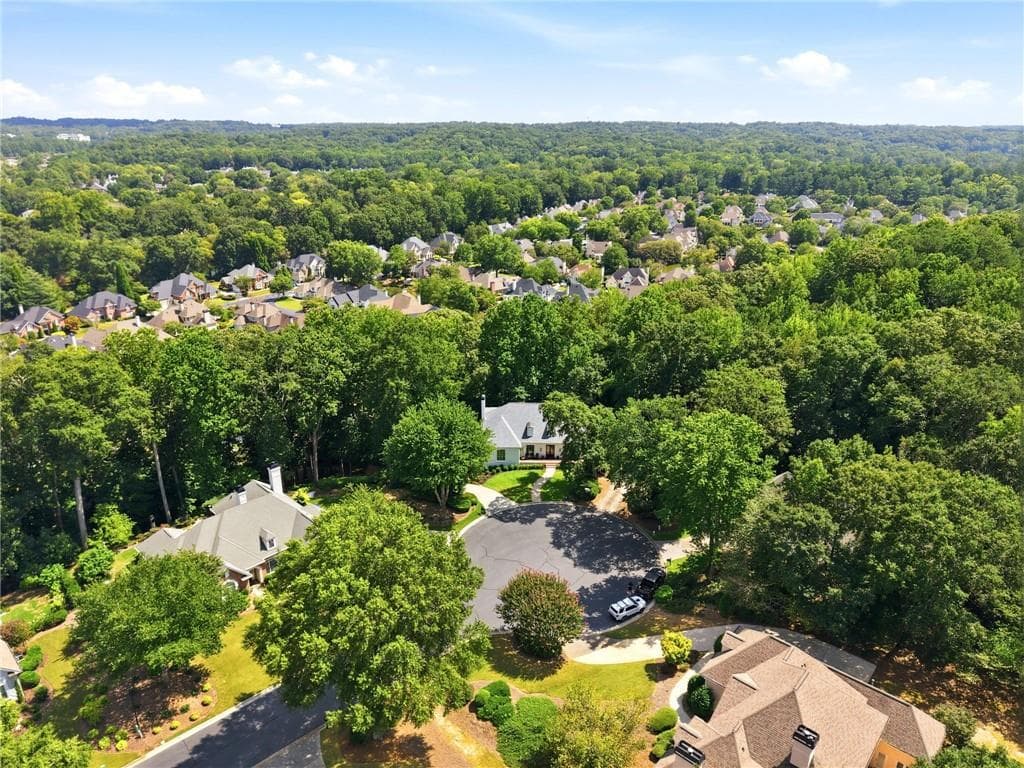 3 bedroom, 5 bathroom, 5,800 sq ft single family residence for sale at 5945 W Andechs Summit, Johns Creek, GA 30097 — photo 4