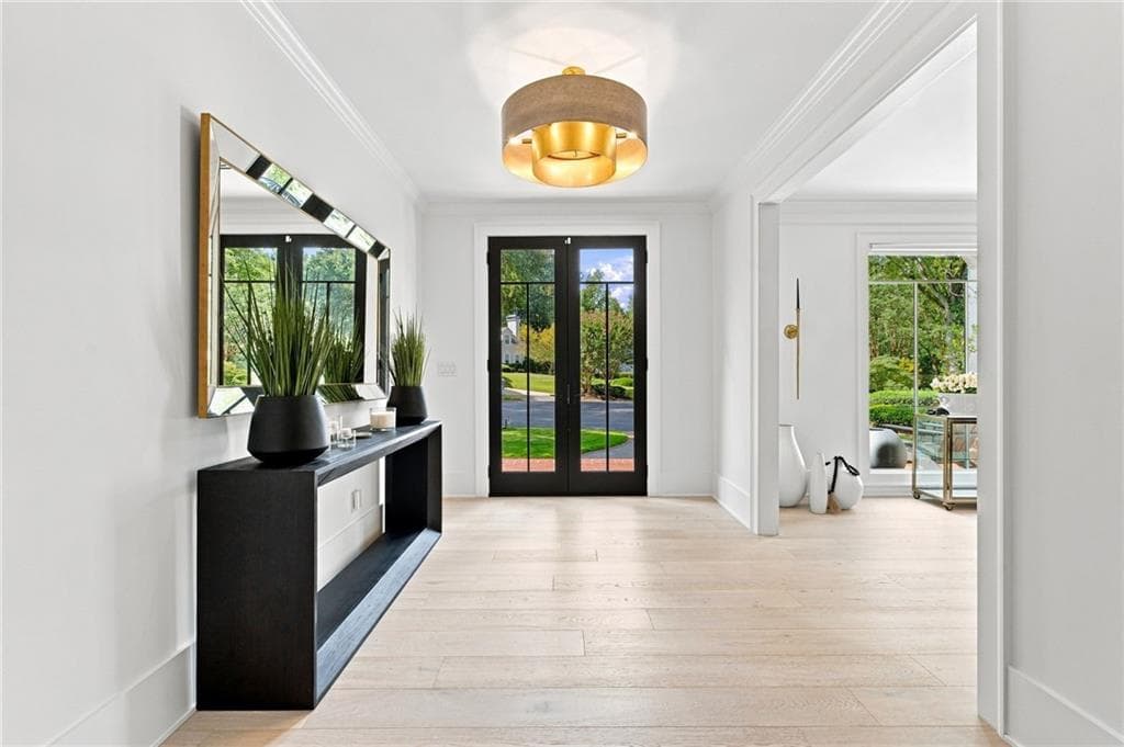 3 bedroom, 5 bathroom, 5,800 sq ft single family residence for sale at 5945 W Andechs Summit, Johns Creek, GA 30097 — photo 7