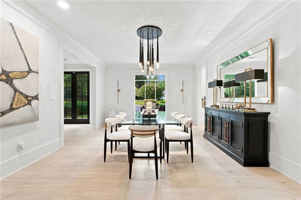 3 bedroom, 5 bathroom, 5,800 sq ft single family residence for sale at 5945 W Andechs Summit, Johns Creek, GA 30097 — photo 10