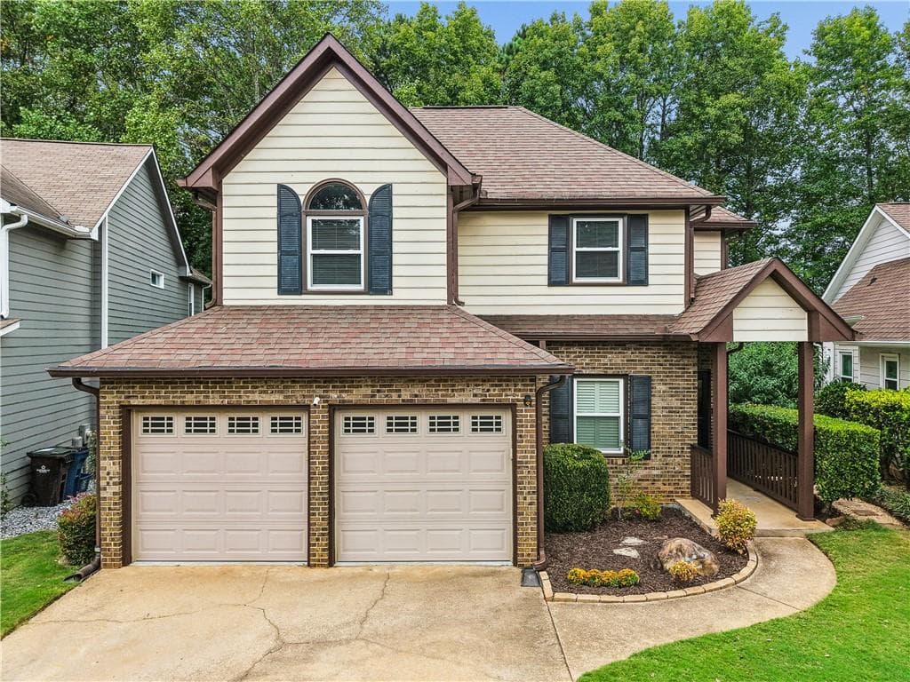 3 bedroom, 4 bathroom, 2,577 sq ft single family residence under contract at 880 Bridge Pointe Court, Alpharetta, GA 30005