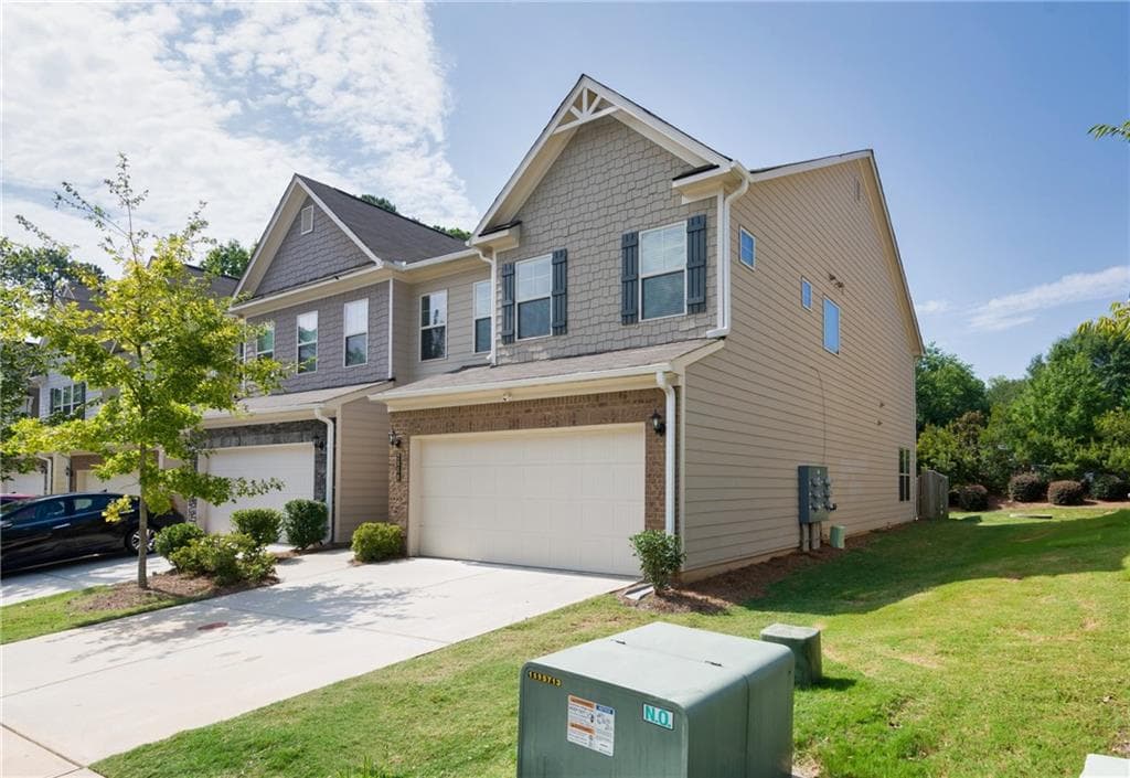 4 bedroom, 3 bathroom, 2,196 sq ft townhouse for sale at 2658 Wild Laurel Court, Norcross, GA 30071 — photo 2