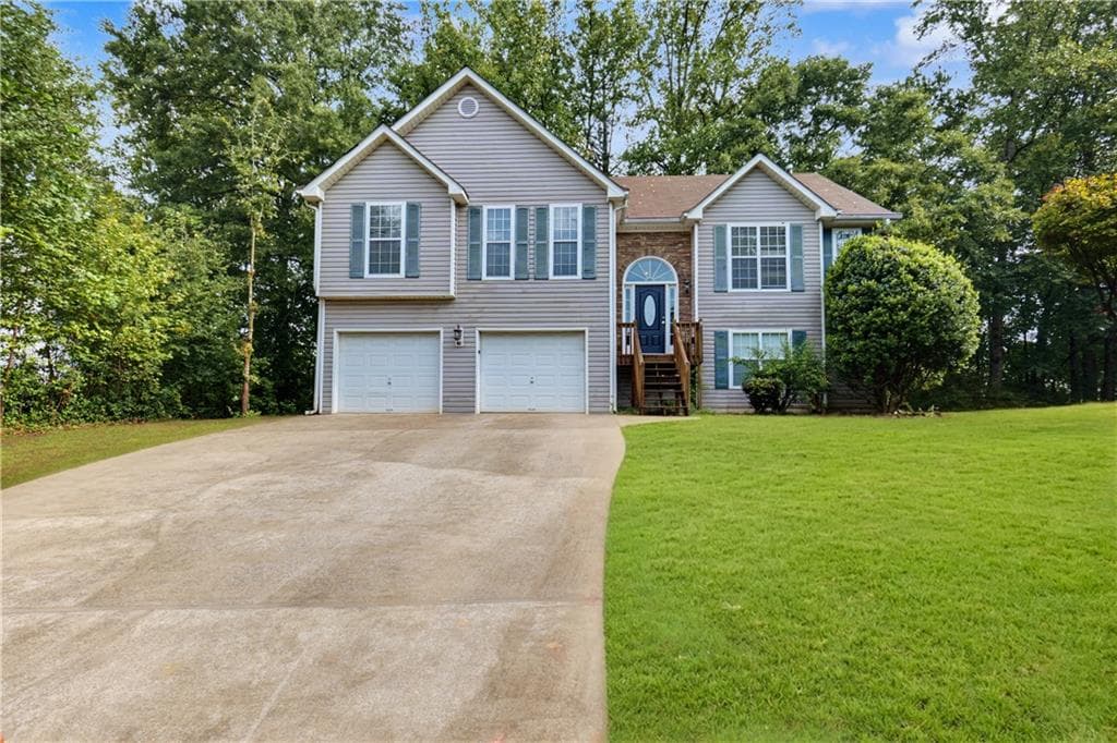 3 bedroom, 2 bathroom, 1,674 sq ft single family residence for sale at 5360 Otter Creek Run Run, Cumming, GA 30040 — photo 2