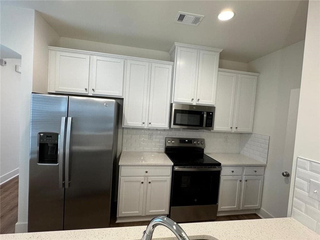 3 bedroom, 3 bathroom, 1,539 sq ft townhouse for rent at 5762 Calle Vista Drive, Lithonia, GA 30058 for $2,100 a month — photo 10