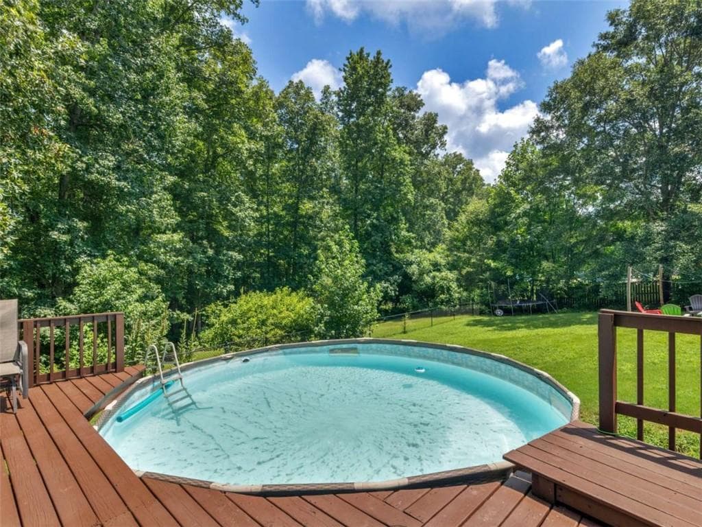 5 bedroom, 3 bathroom, 3,200 sq ft single family residence for sale at 545 Barhams Ridge Drive, Mcdonough, GA 30252 — photo 2
