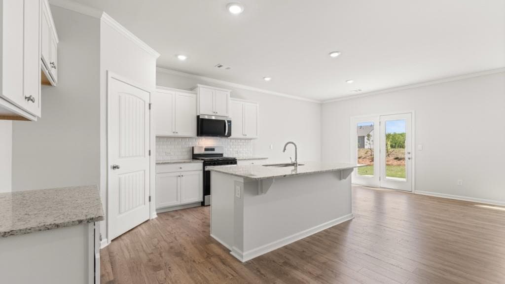 5 bedroom, 3 bathroom, 2,511 sq ft single family residence for sale at 397 Belmont Drive, Cartersville, GA 30120 — photo 4