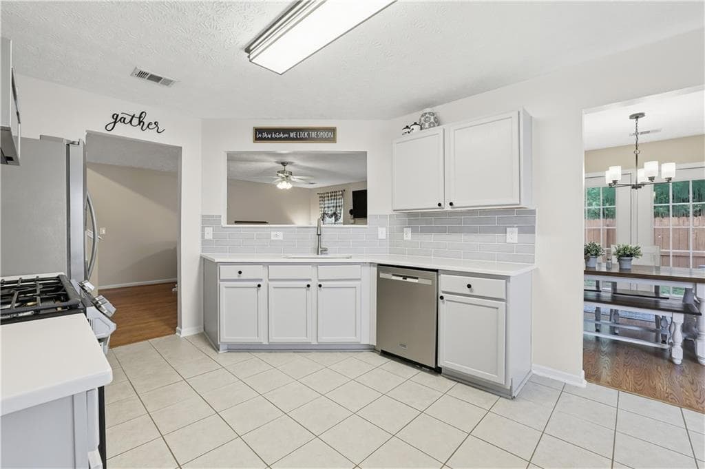 3 bedroom, 3 bathroom, 1,848 sq ft single family residence for sale at 313 Westminster Drive, Canton, GA 30114 — photo 7