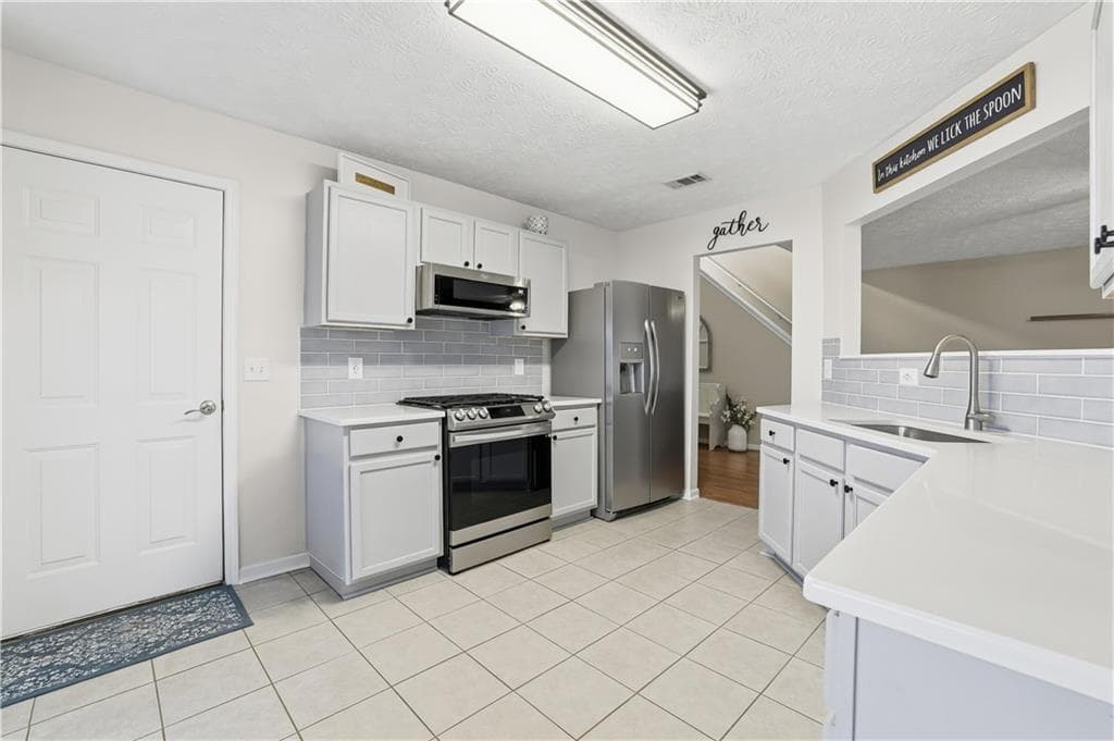 3 bedroom, 3 bathroom, 1,848 sq ft single family residence for sale at 313 Westminster Drive, Canton, GA 30114 — photo 8