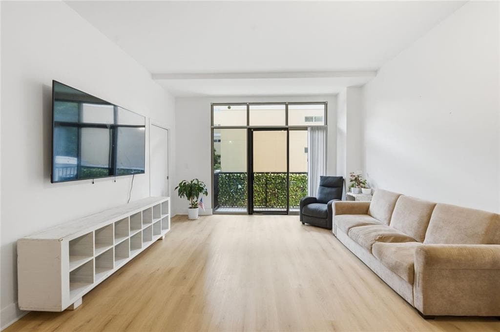 2 bedroom, 2 bathroom, 932 sq ft condominium for sale at 171 Auburn Avenue 210, Atlanta, GA 30303