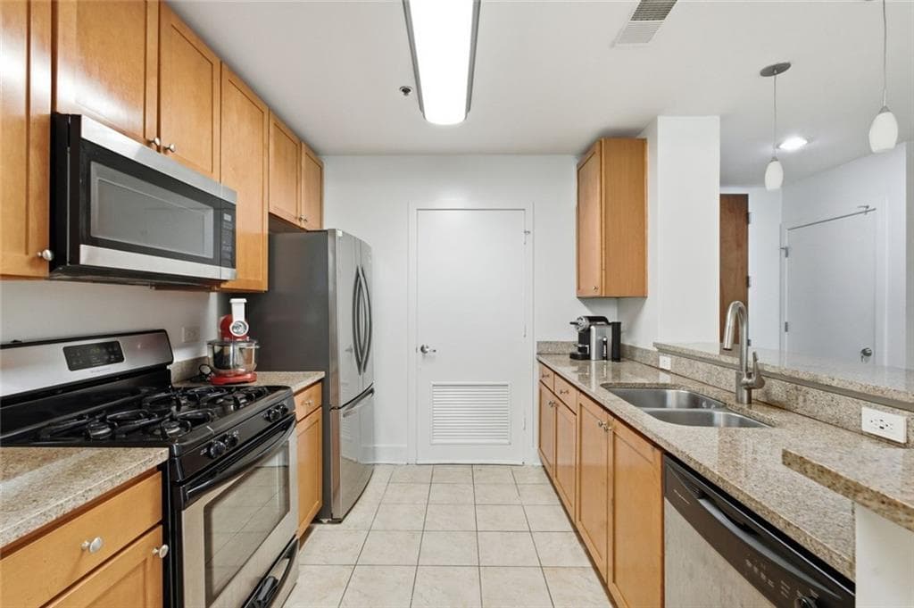 2 bedroom, 2 bathroom, 932 sq ft condominium for sale at 171 Auburn Avenue 210, Atlanta, GA 30303 — photo 5