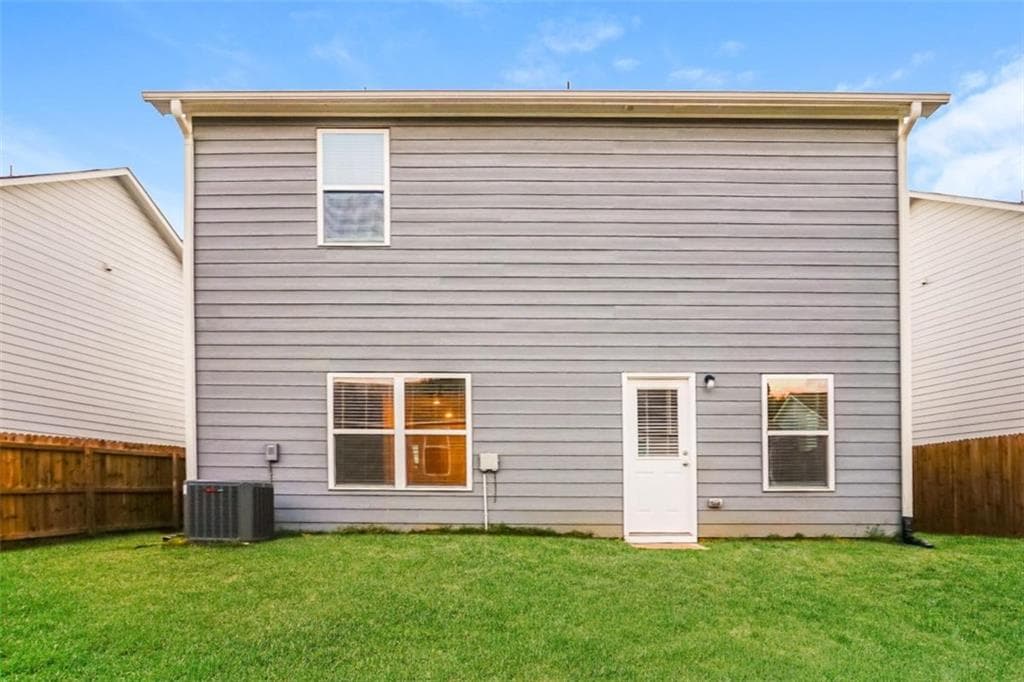 4 bedroom, 3 bathroom, 1,910 sq ft single family residence for sale at 2985 Cleburne Terrace, Hampton, GA 30228 — photo 2