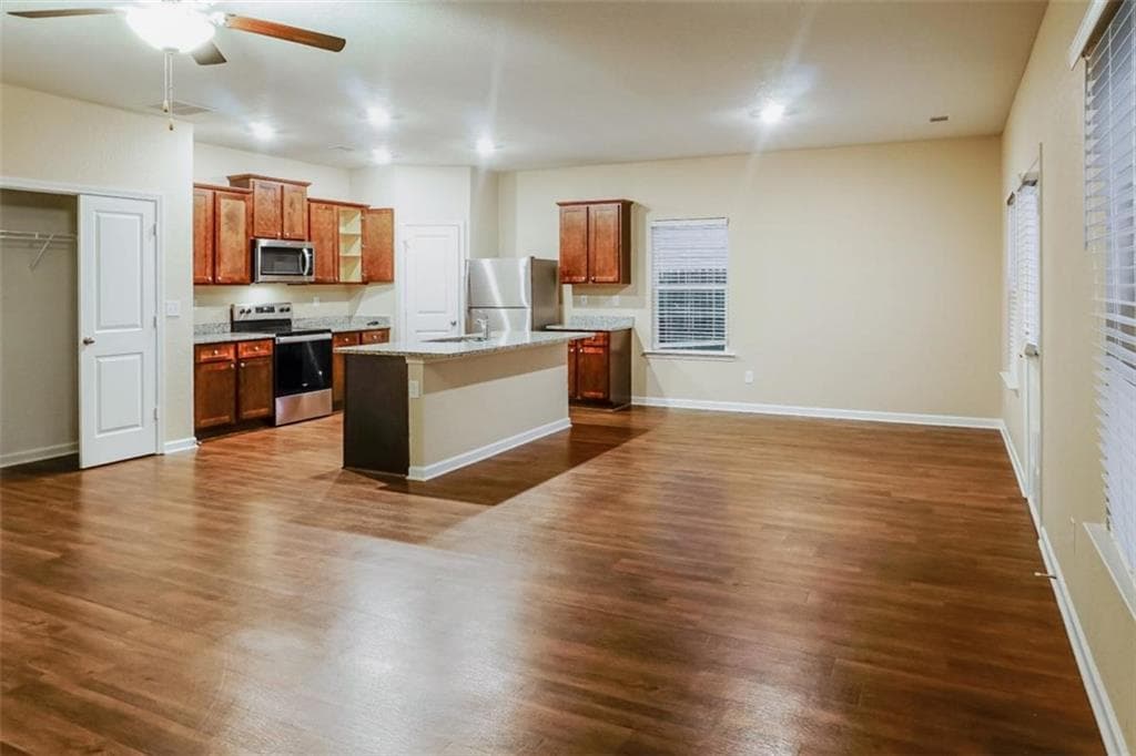 4 bedroom, 3 bathroom, 1,910 sq ft single family residence for sale at 2985 Cleburne Terrace, Hampton, GA 30228 — photo 9