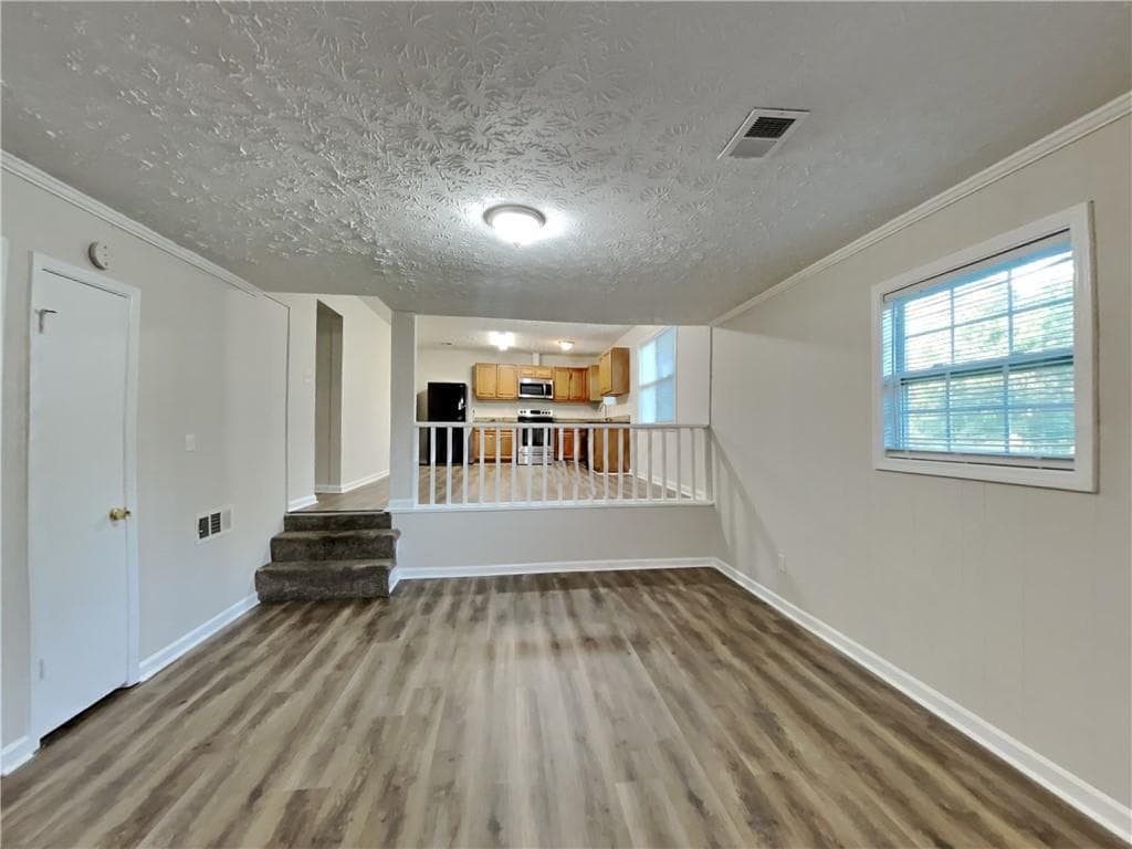 3 bedroom, 2 bathroom, 1,439 sq ft single family residence for rent at 7510 Elliot Way, Jonesboro, GA 30236 for $1,780 a month — photo 4