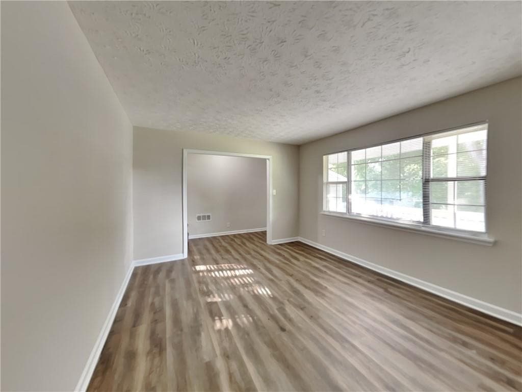 3 bedroom, 2 bathroom, 1,439 sq ft single family residence for rent at 7510 Elliot Way, Jonesboro, GA 30236 for $1,780 a month — photo 6