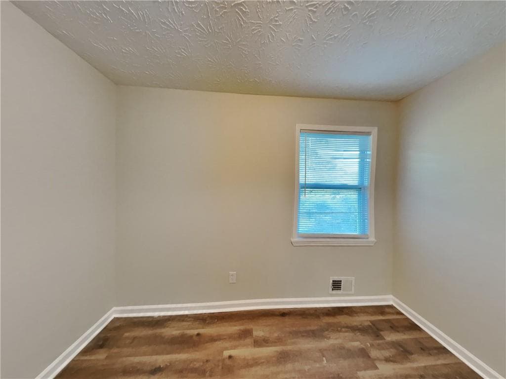 3 bedroom, 2 bathroom, 1,439 sq ft single family residence for rent at 7510 Elliot Way, Jonesboro, GA 30236 for $1,780 a month — photo 8