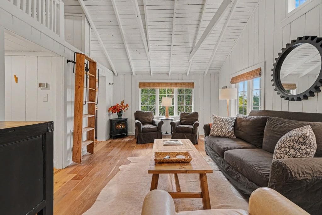 1 bedroom, 1 bathroom, 1,200 sq ft single family residence for sale at 762 Valley Street, Clayton, GA 30525 — photo 6