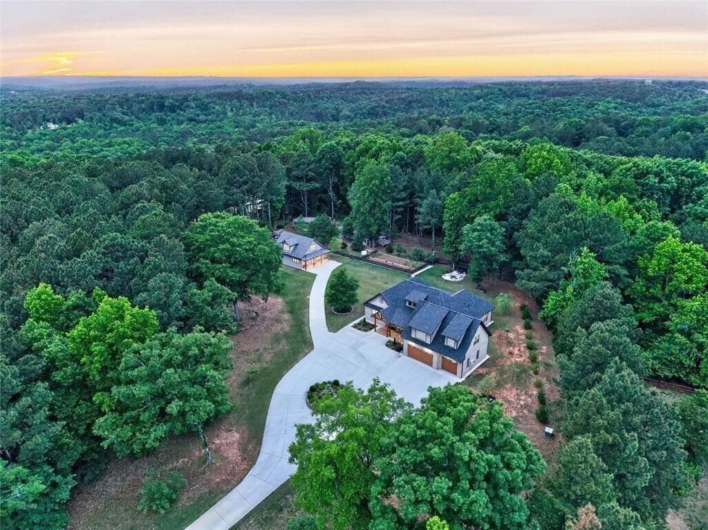 6 bedroom, 7 bathroom, 4,953 sq ft single family residence for sale at 7128 Hwy 81, Monroe, GA 30656