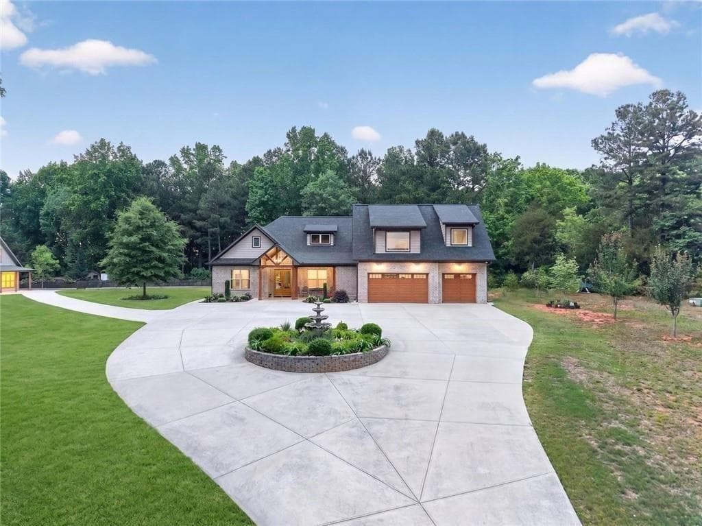 6 bedroom, 7 bathroom, 4,953 sq ft single family residence for sale at 7128 Hwy 81, Monroe, GA 30656 — photo 2